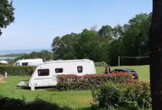 Emplacement pour campeurs entre Cancale et Granvile